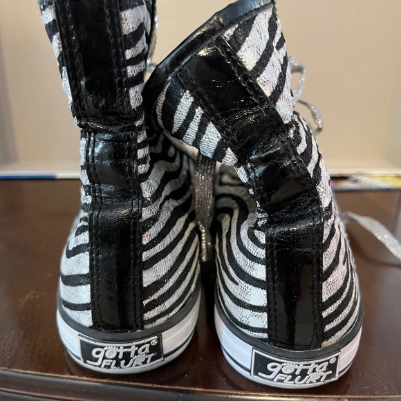 Hip Hop Zebra Sneaker - Picture 3 of 5